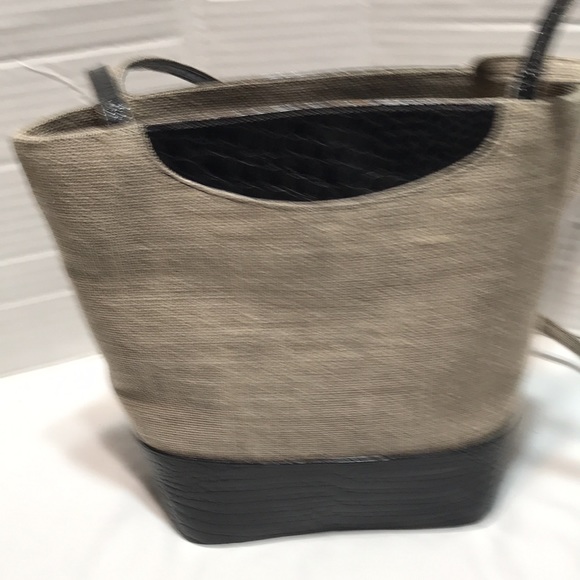 Retta Wollfe genuine alligator and cloth made in Italy shoulder bucket bag. - Picture 1 of 13